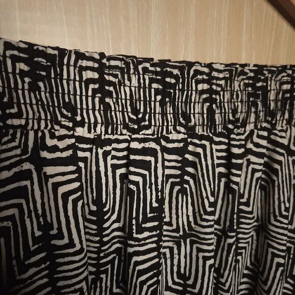 Peyton Jensen Black Off The Shoulder Silky Blouse Small - Picture 3 of 7